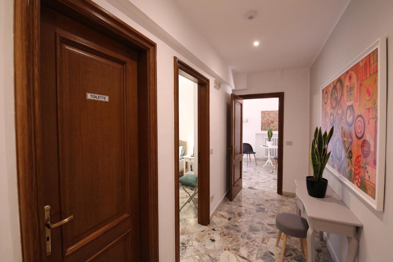Cavour & Savoia Hotel Bari Exterior foto